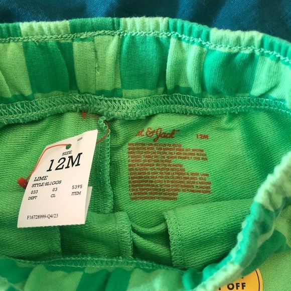 Cat & Jack Baby St.Patrick’s Shamrock Graphic Shirt Checkers Shorts Set Size 12M - Picture 10 of 11